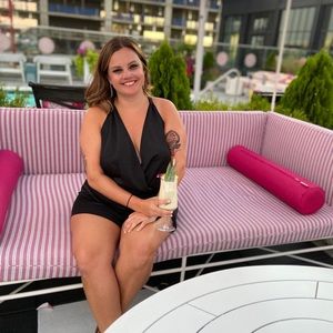 Meet your Posher, Hannah